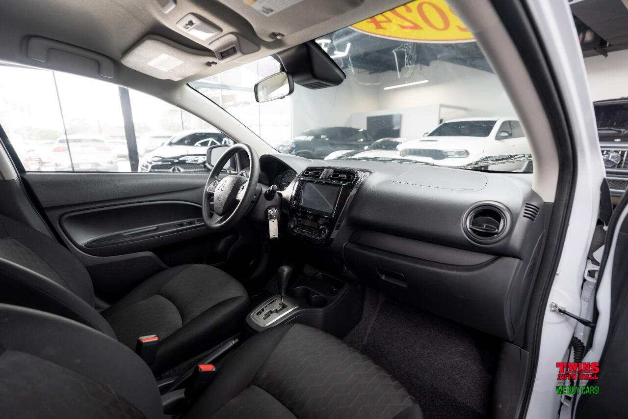 Mitsubishi Mirage ES CVT 2024 Mitsubishi Mirage ES CVT 2024