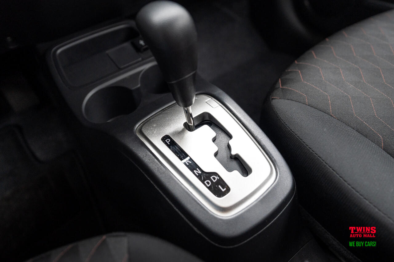 Mitsubishi Mirage ES CVT 2024 Mitsubishi Mirage ES CVT 2024