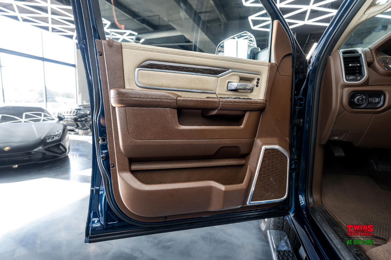 RAM 2500 Laramie Crew Cab LWB 4WD 2020 RAM 2500 Laramie Crew Cab LWB 4WD 2020