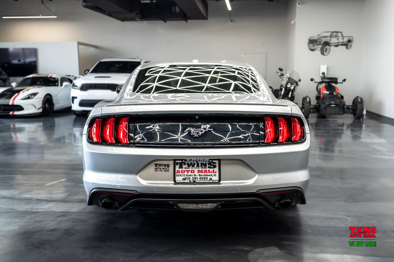 2018 Ford Mustang EcoBoost photo 4