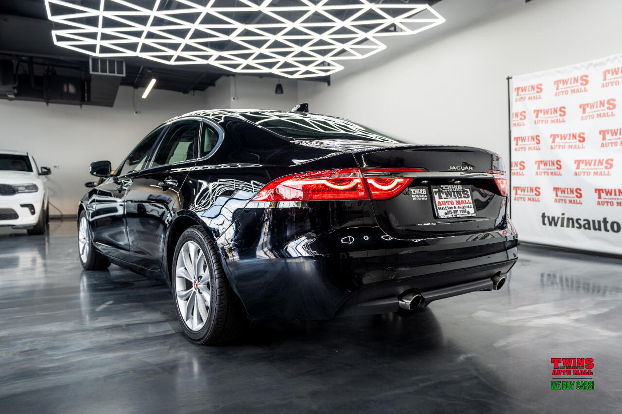 2019 Jaguar XF 25t Premium AWD photo 4