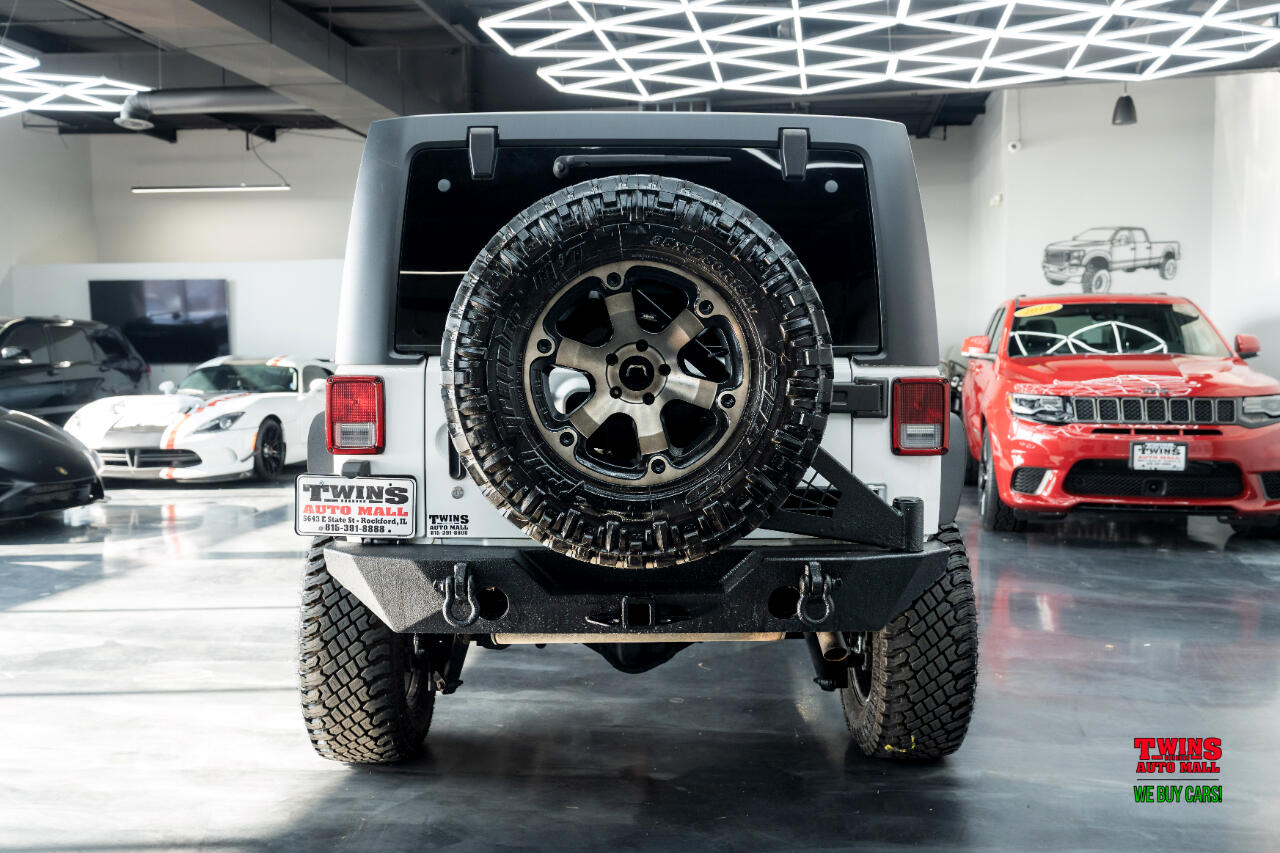 2016 Jeep Wrangler Unlimited Sahara photo 4