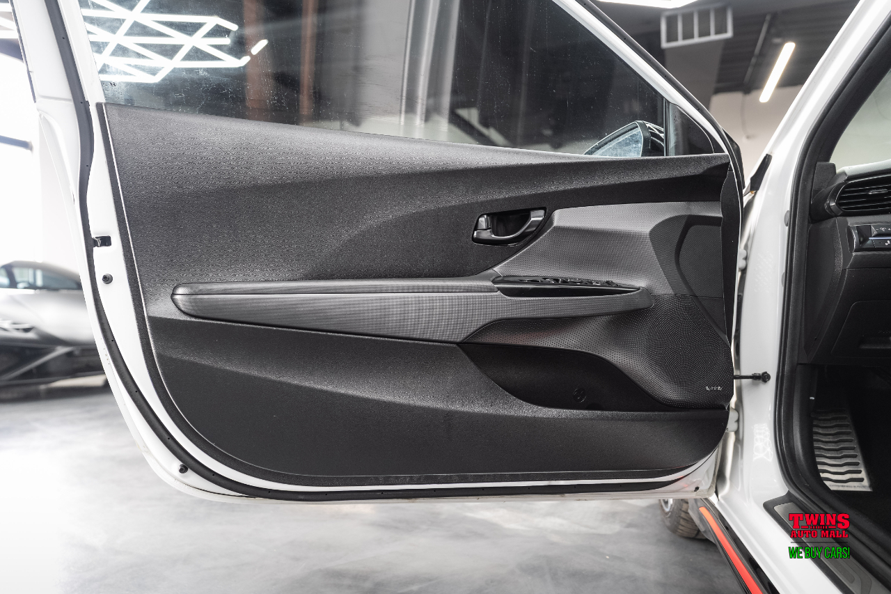 2021 Hyundai Veloster N Base photo 10