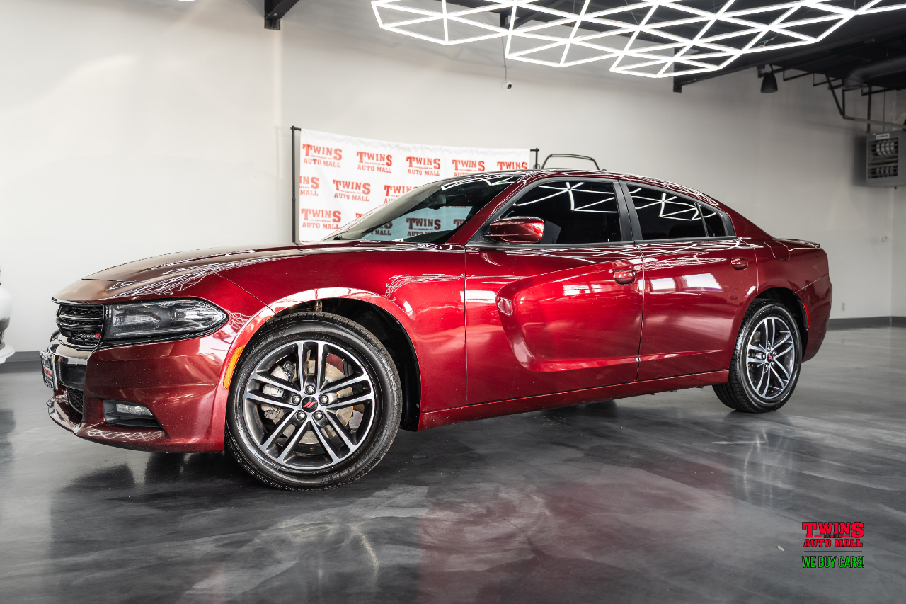 2019 Dodge Charger SXT AWD photo 2