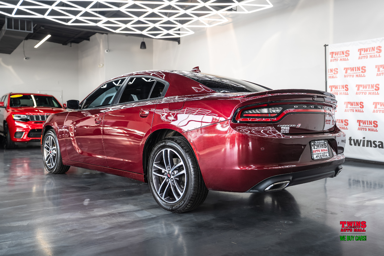 2019 Dodge Charger SXT AWD photo 4