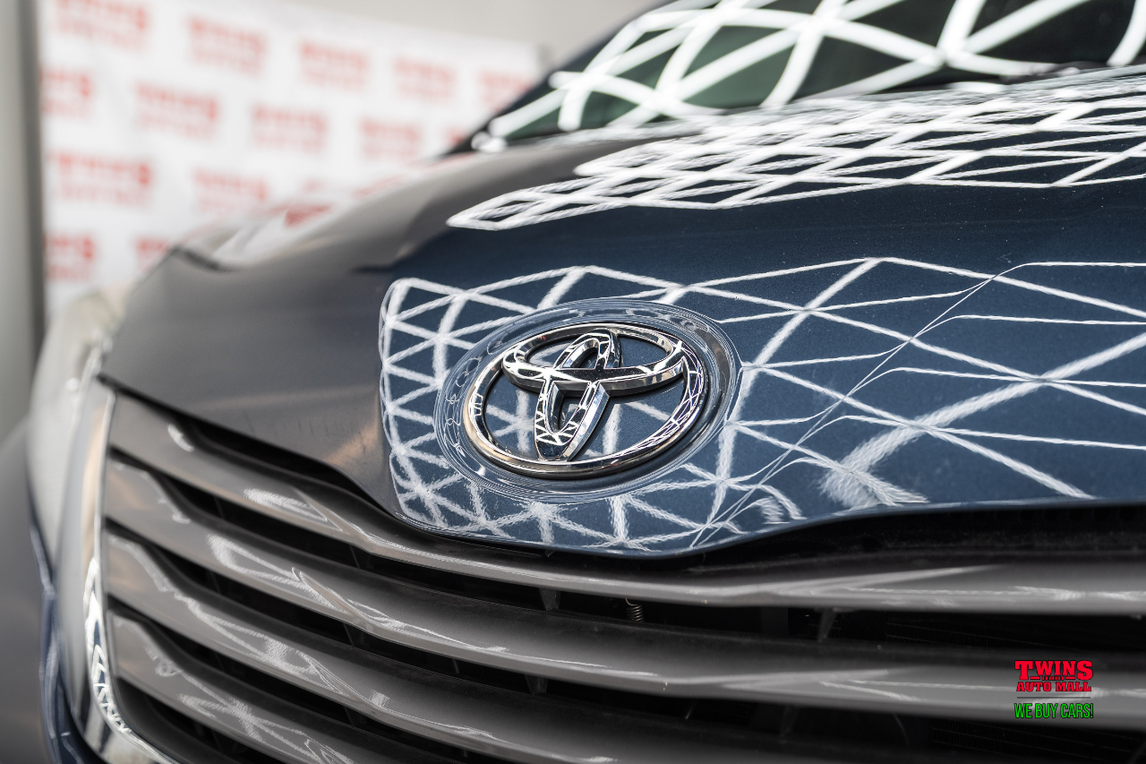 Toyota Sienna XLE FWD 8-Passenger V6 2015 Toyota Sienna XLE FWD 8-Passenger V6 2015