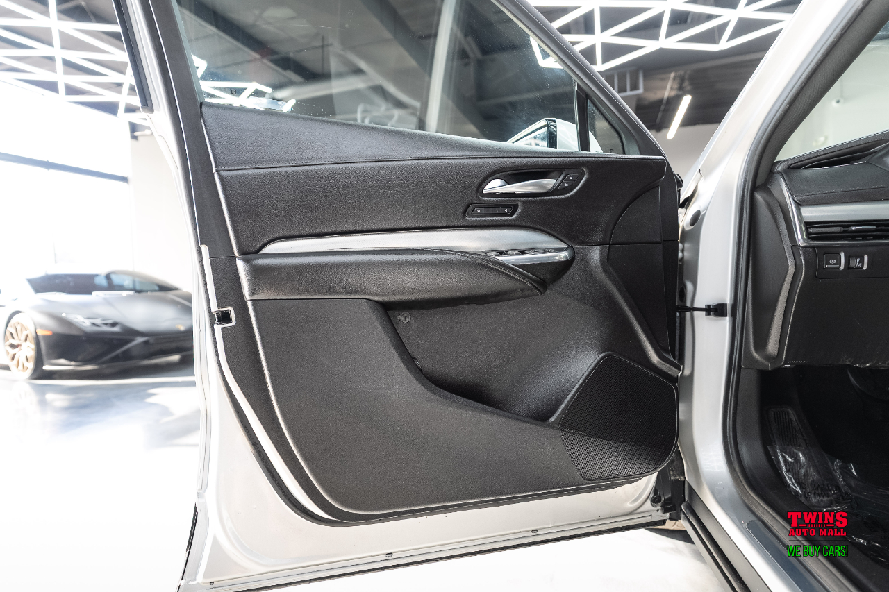 2022 Cadillac XT4 Premium Luxury photo 8