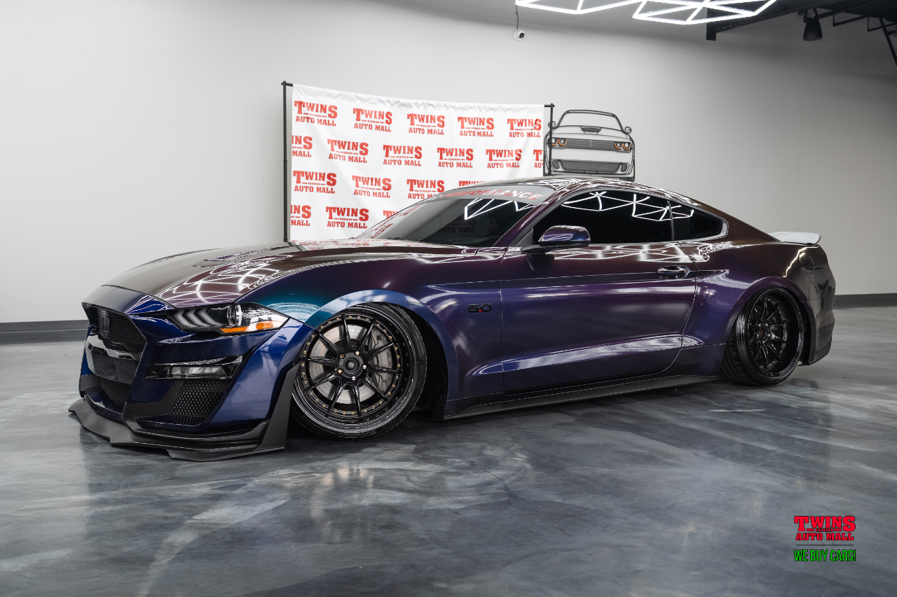 2019 Ford Mustang GT Premium photo 2