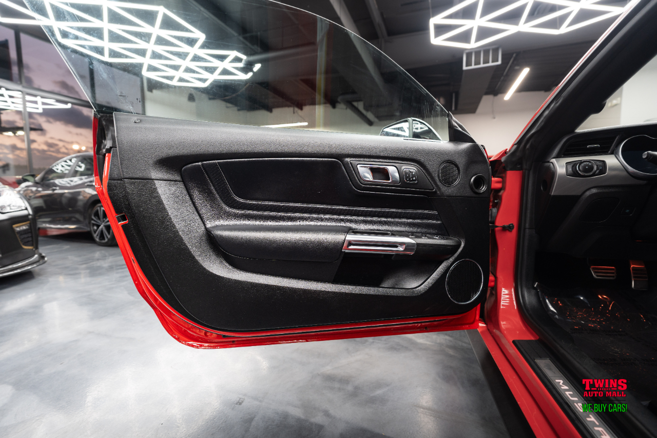 Ford Mustang EcoBoost Premium Convertible 2023 Ford Mustang EcoBoost Premium Convertible 2023