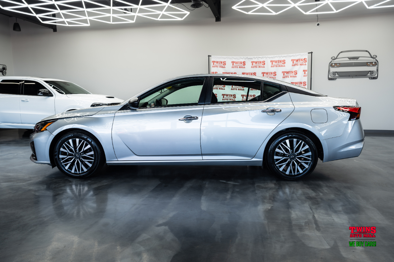 2024 Nissan Altima 2.5 SV photo 3