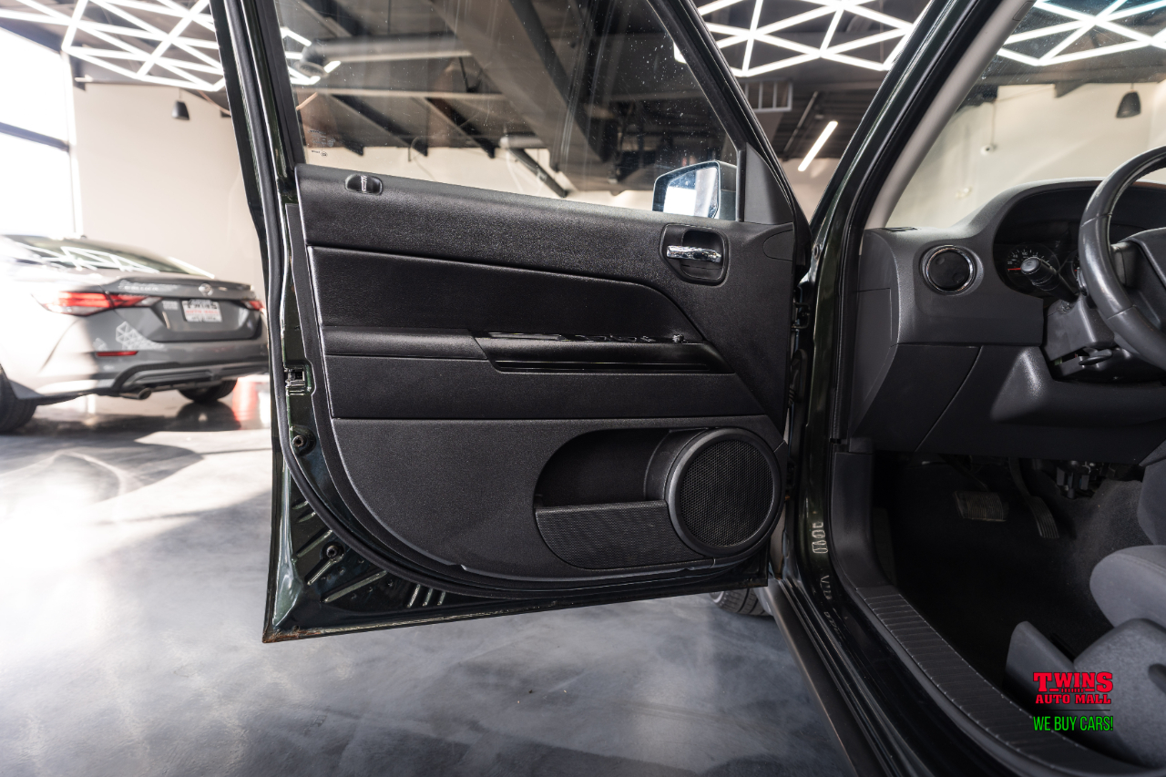 Jeep Patriot Sport 4WD 2010 Jeep Patriot Sport 4WD 2010