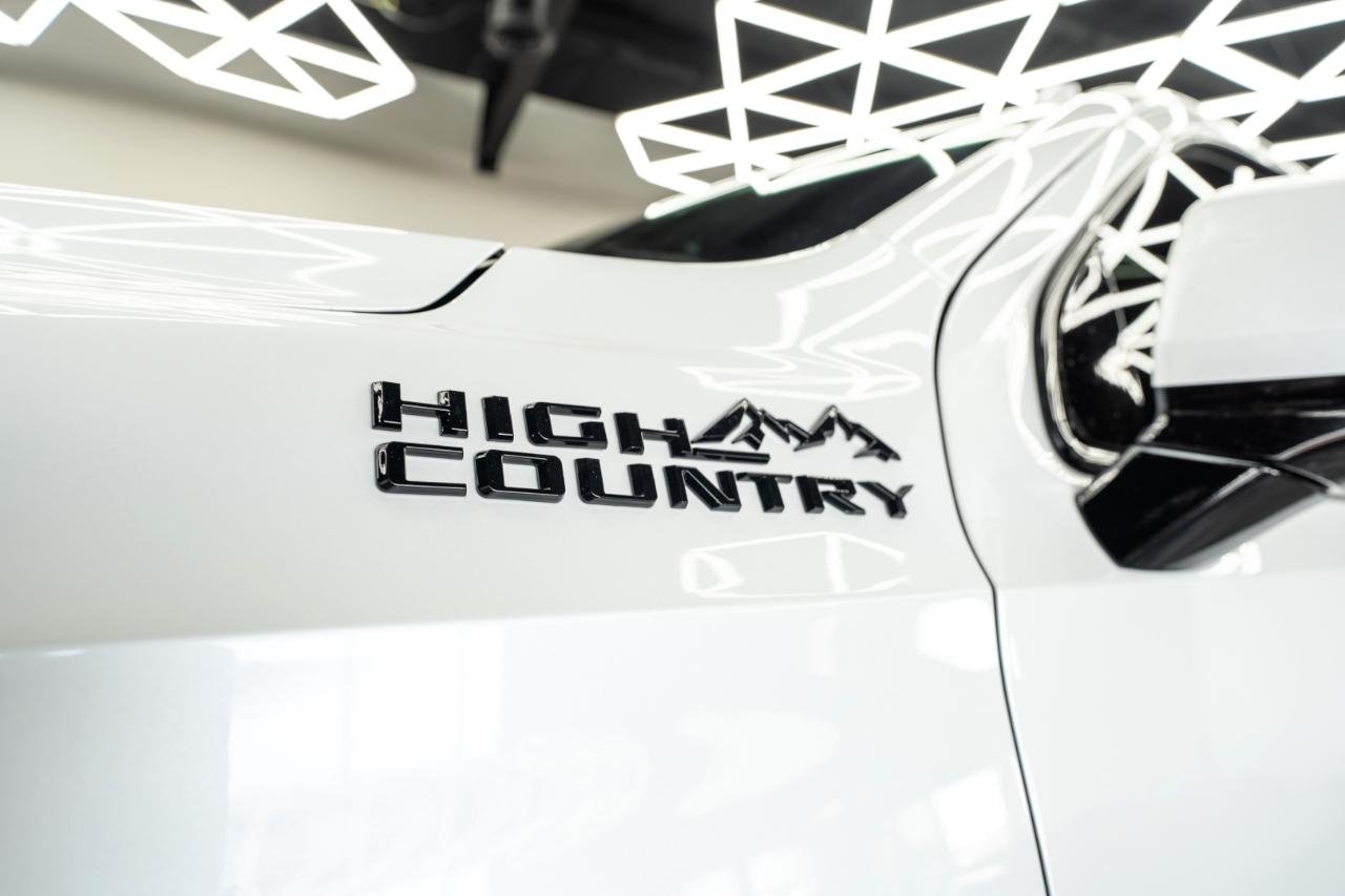 Chevrolet Suburban High Country 4WD 2021