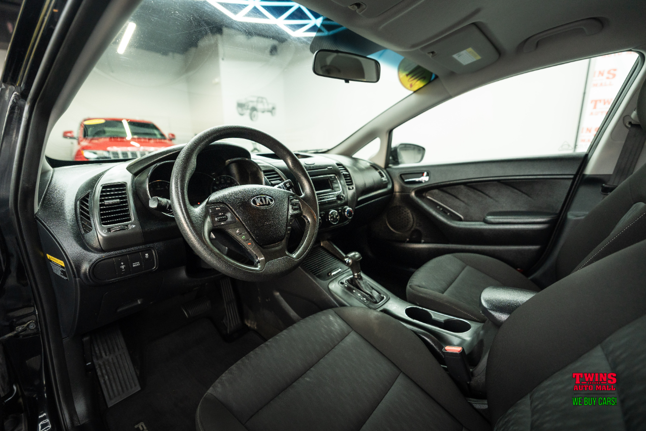 Kia Forte LX w/Popular Package 2016 Kia Forte LX w/Popular Package 2016