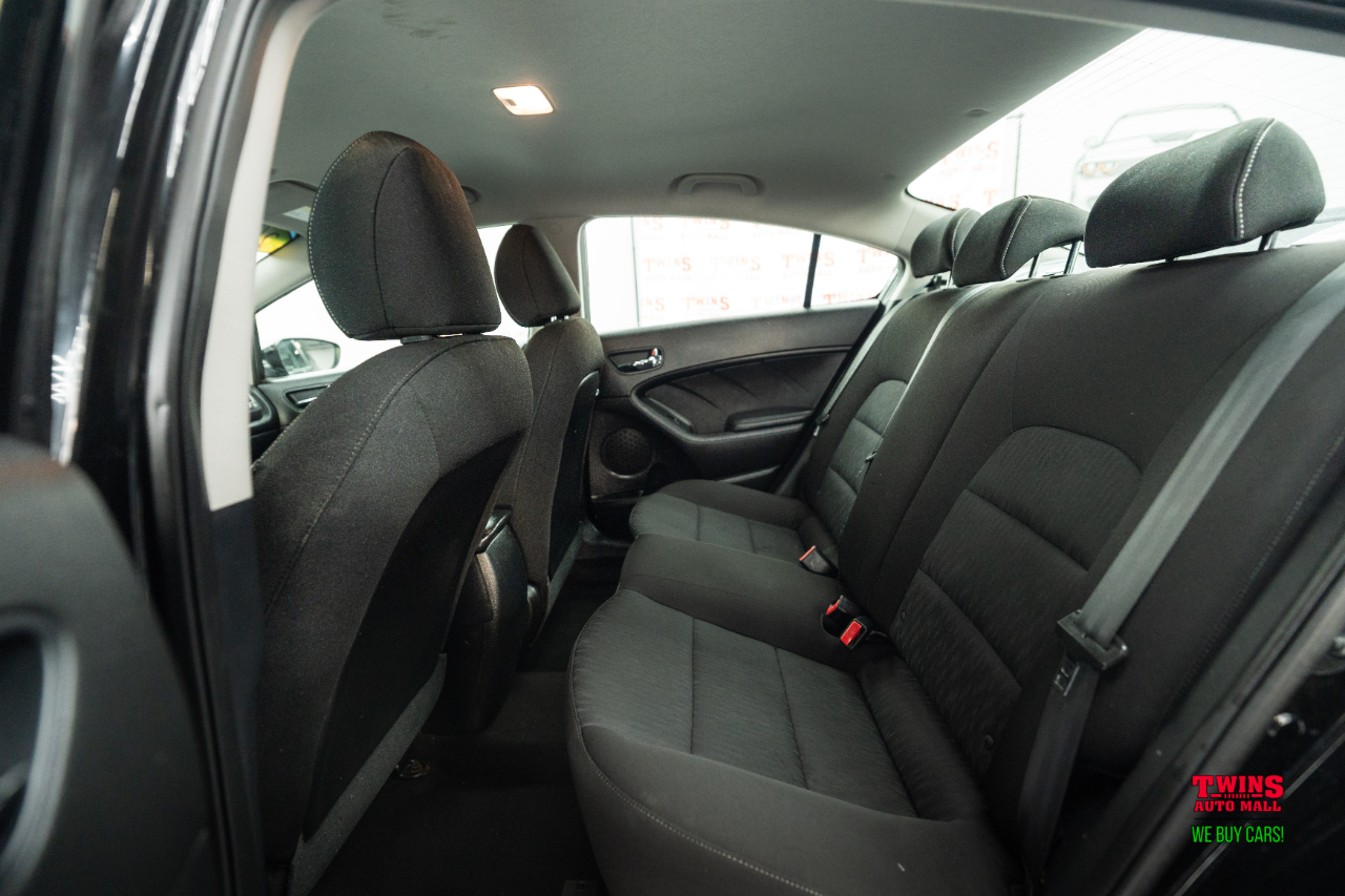 Kia Forte LX w/Popular Package 2016 Kia Forte LX w/Popular Package 2016