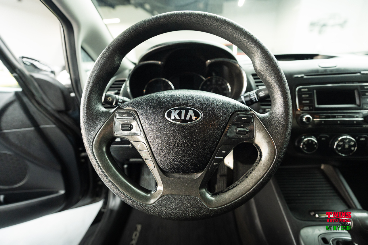 Kia Forte LX w/Popular Package 2016 Kia Forte LX w/Popular Package 2016