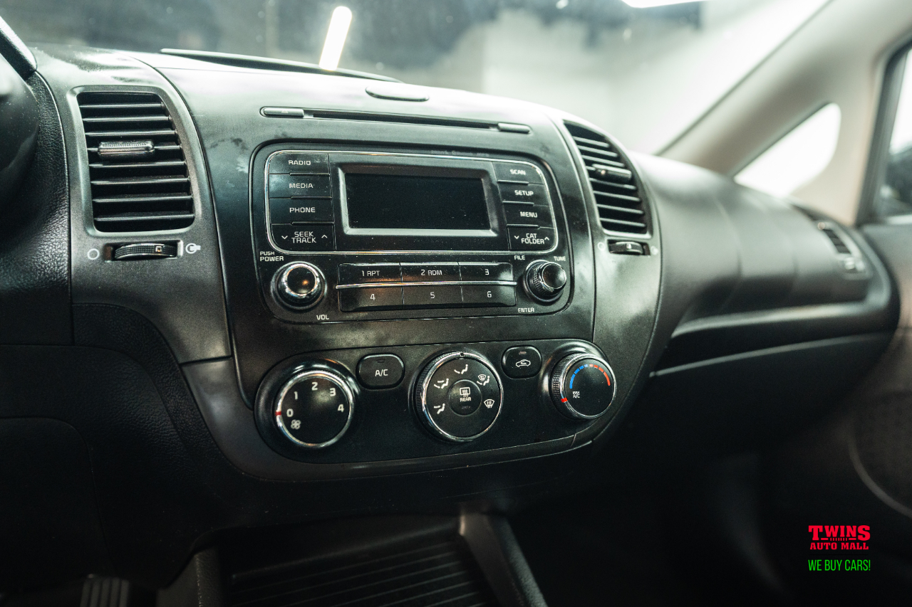 Kia Forte LX w/Popular Package 2016 Kia Forte LX w/Popular Package 2016