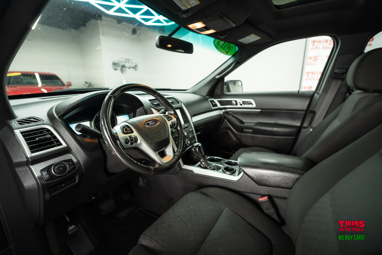 Ford Explorer XLT FWD 2012 Ford Explorer XLT FWD 2012