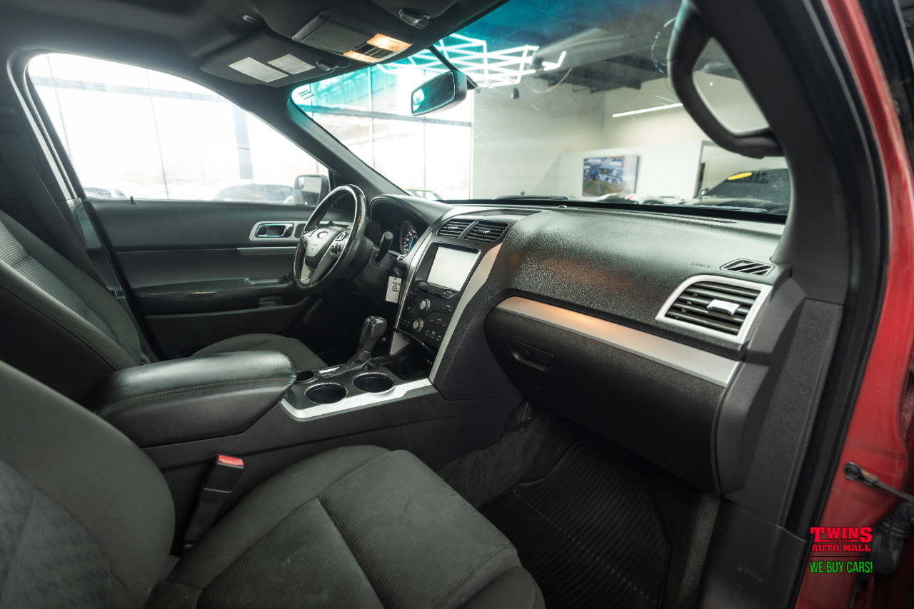 Ford Explorer XLT FWD 2012 Ford Explorer XLT FWD 2012