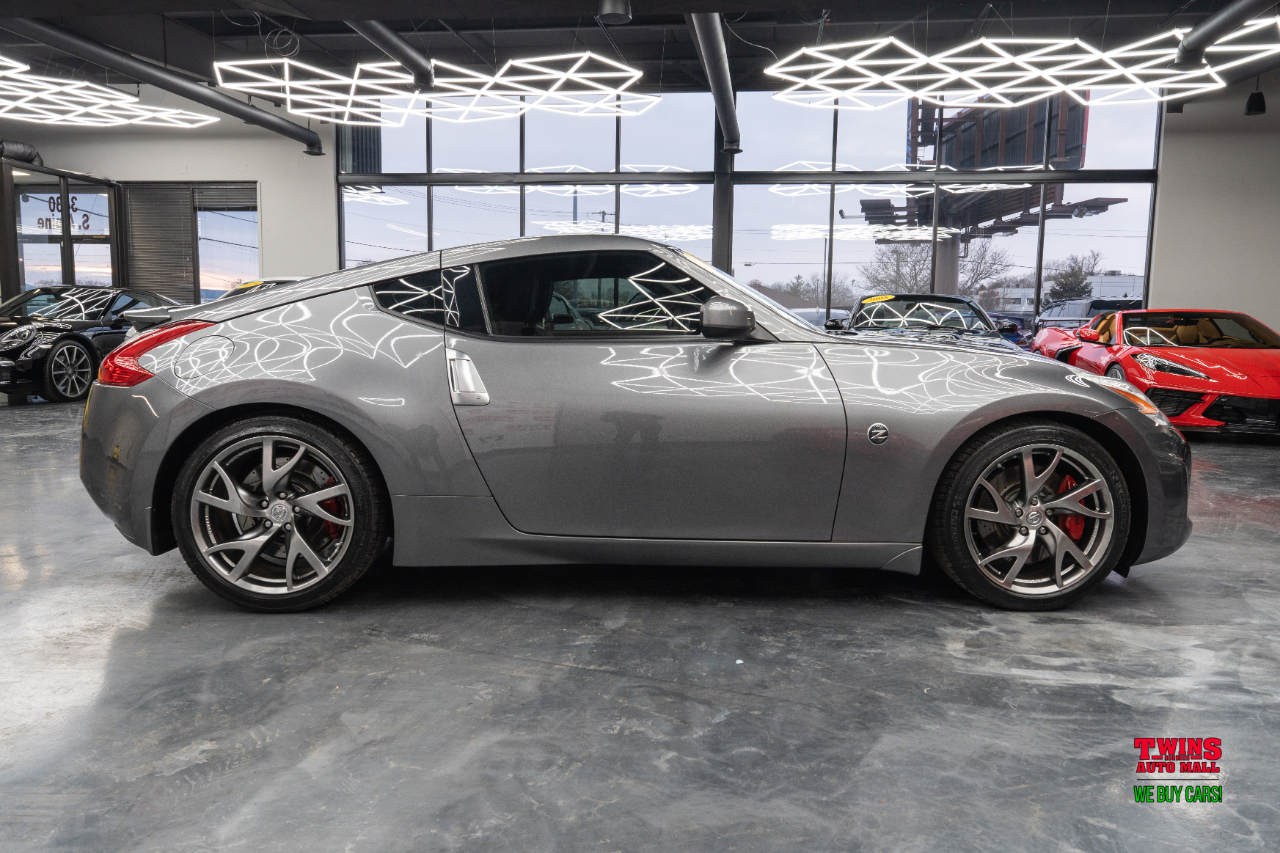Nissan Z 370Z Coupe Touring 6MT 2014