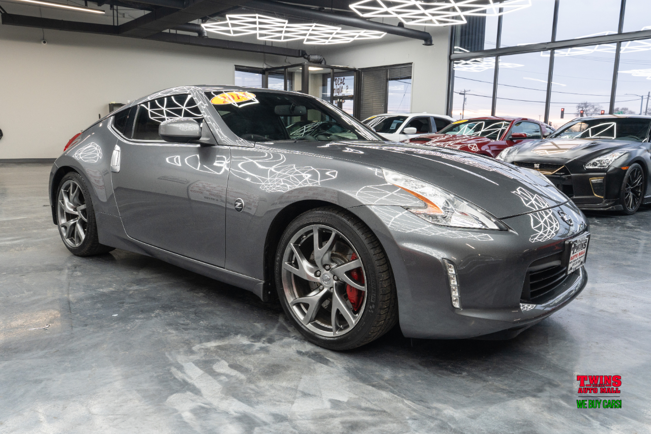 Nissan Z 370Z Coupe Touring 6MT 2014