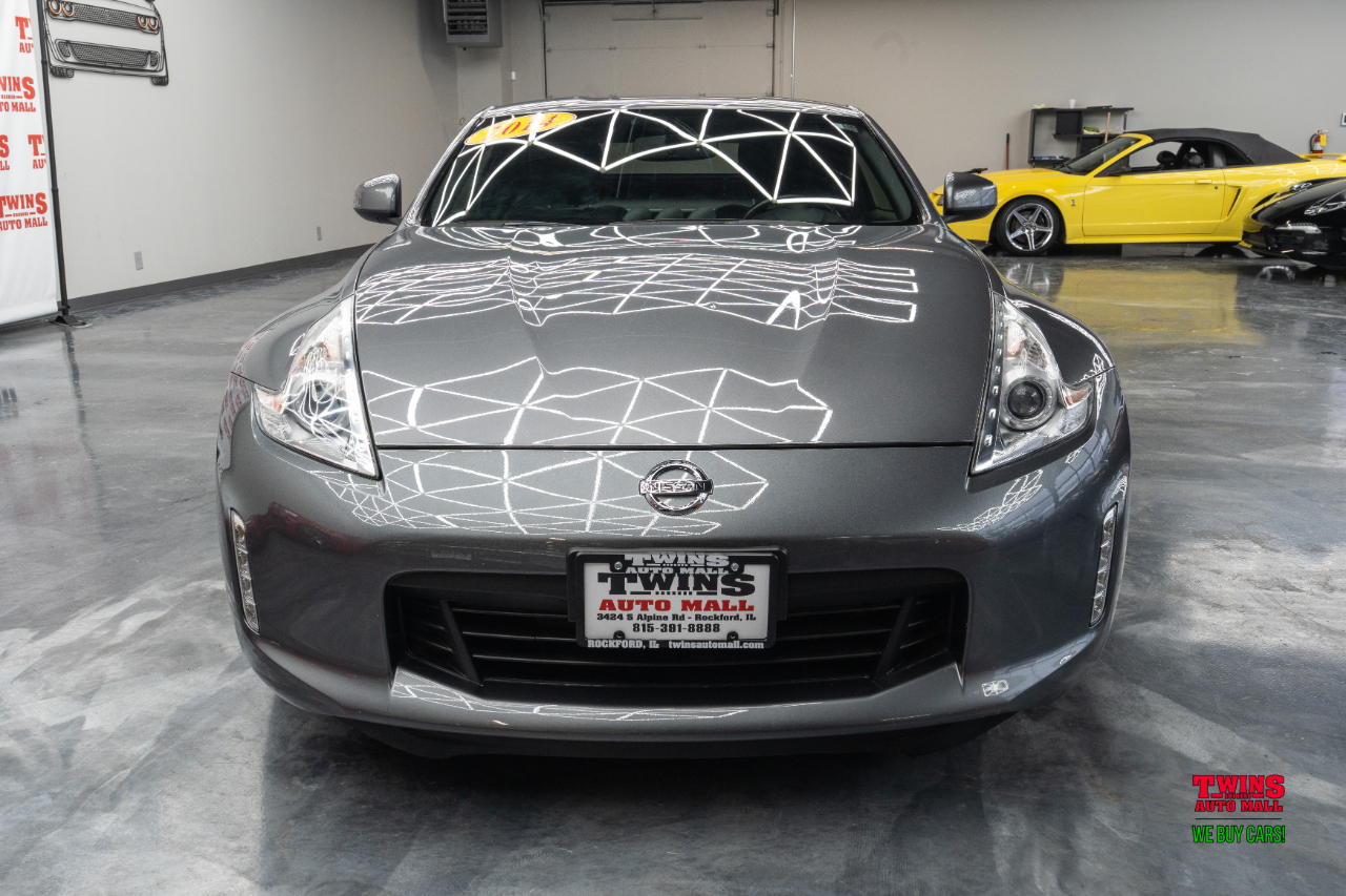 Nissan Z 370Z Coupe Touring 6MT 2014