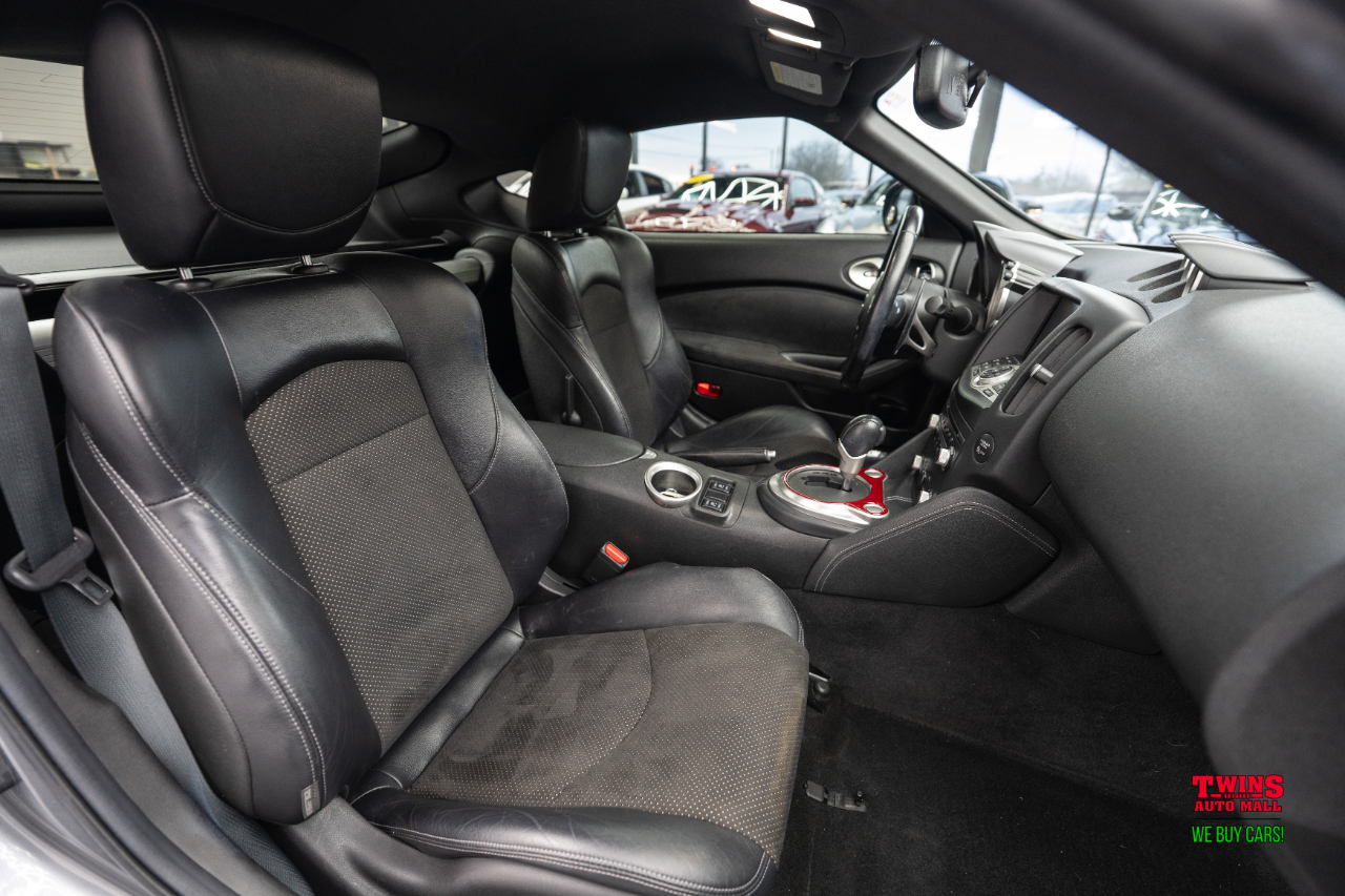 Nissan Z 370Z Coupe Touring 6MT 2014