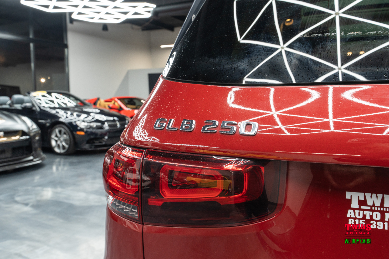 Mercedes-Benz GLB-Class GLB 250 4MATIC 2021