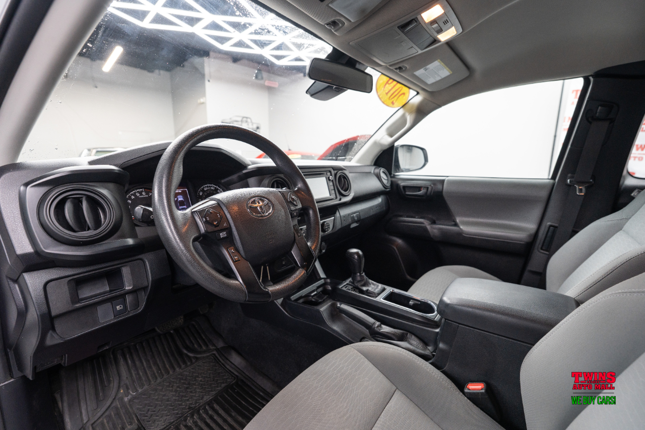 Toyota Tacoma 4WD Access Cab V6 AT (Natl) 2019