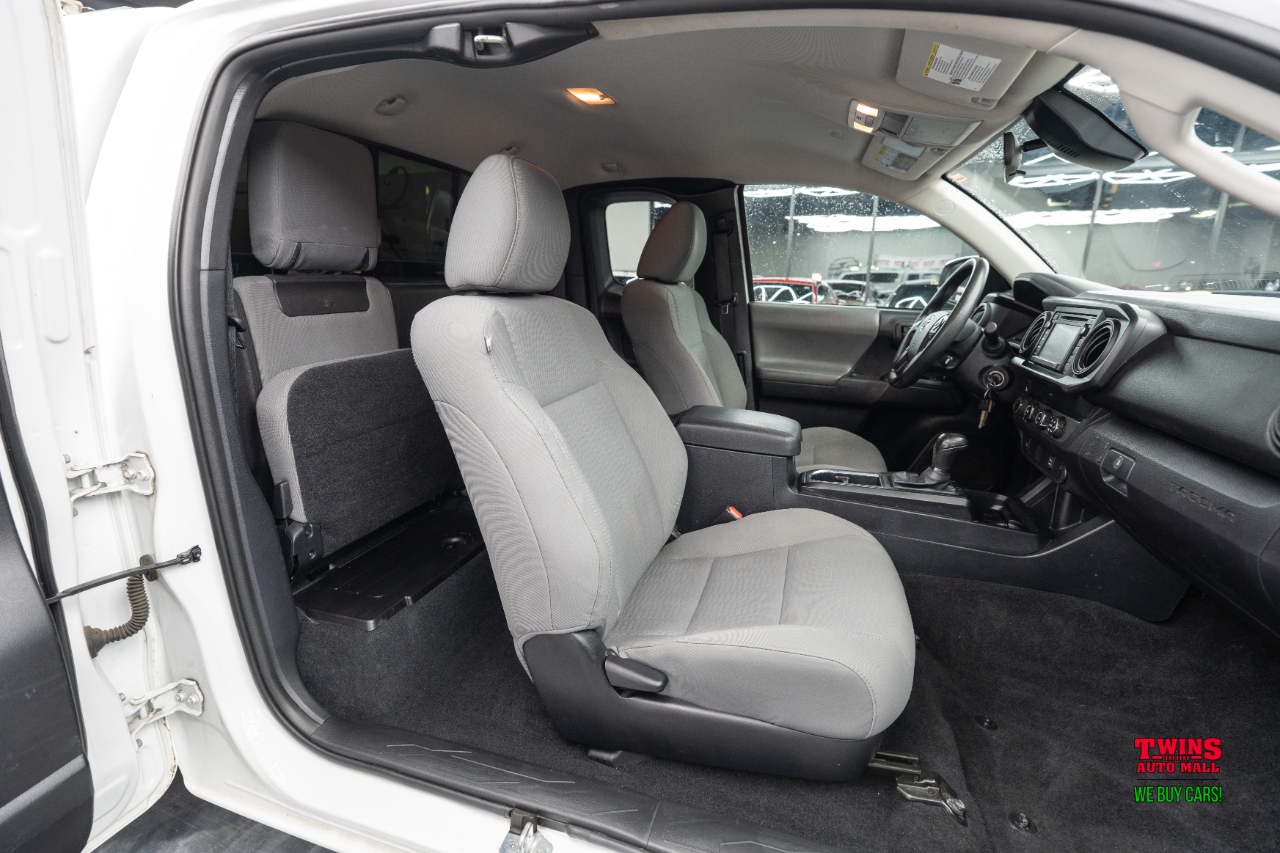 Toyota Tacoma 4WD Access Cab V6 AT (Natl) 2019