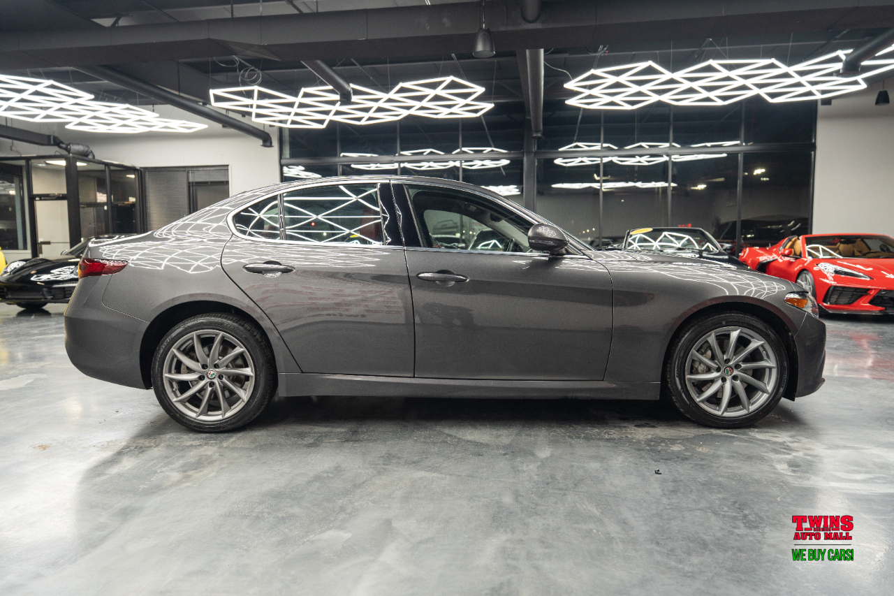 Alfa Romeo Giulia Sprint AWD 2021