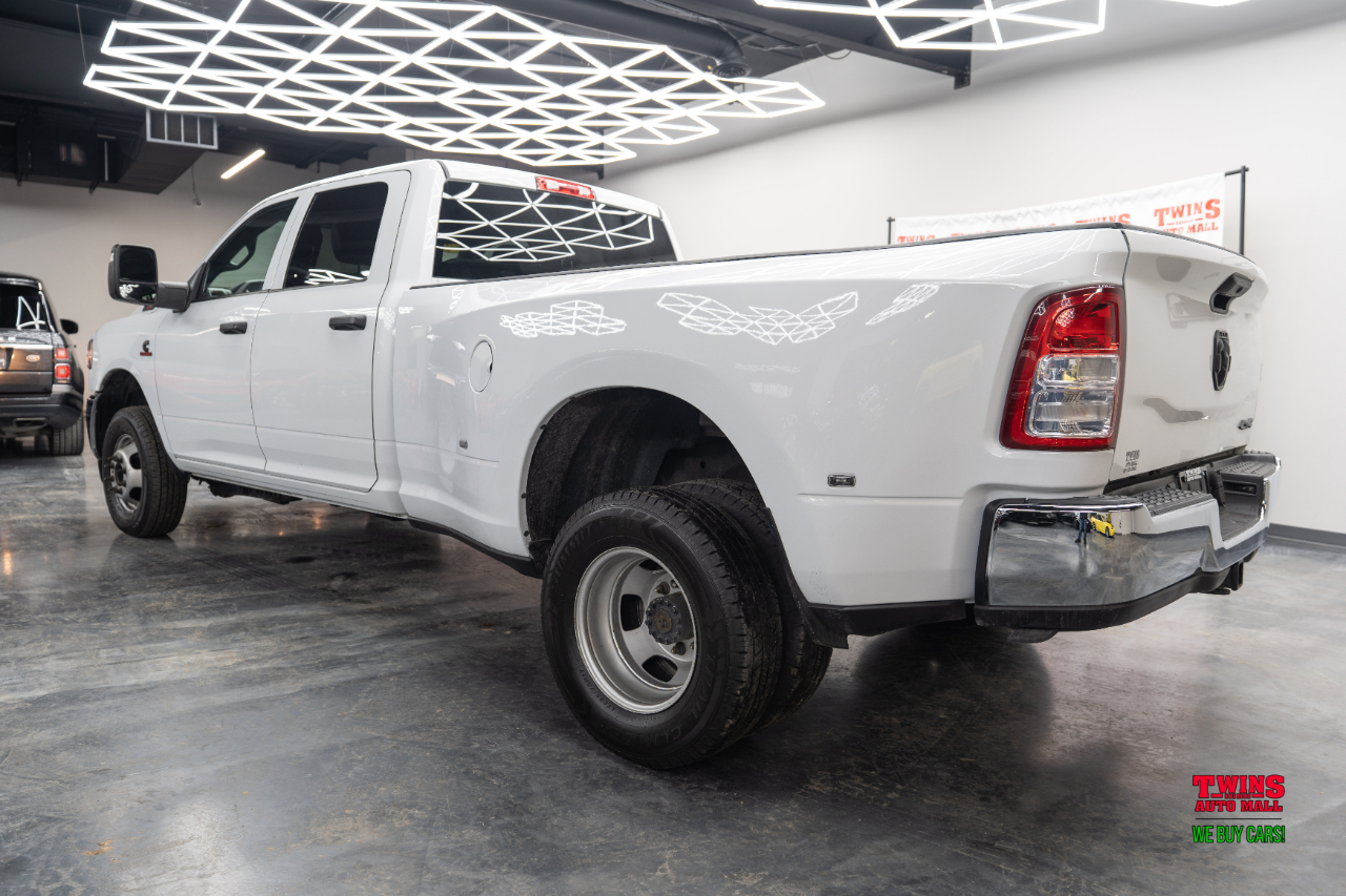 RAM 3500 Tradesman Crew Cab 4WD DRW 2023