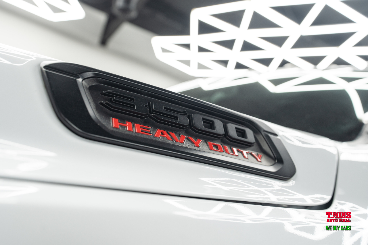 RAM 3500 Tradesman Crew Cab 4WD DRW 2023