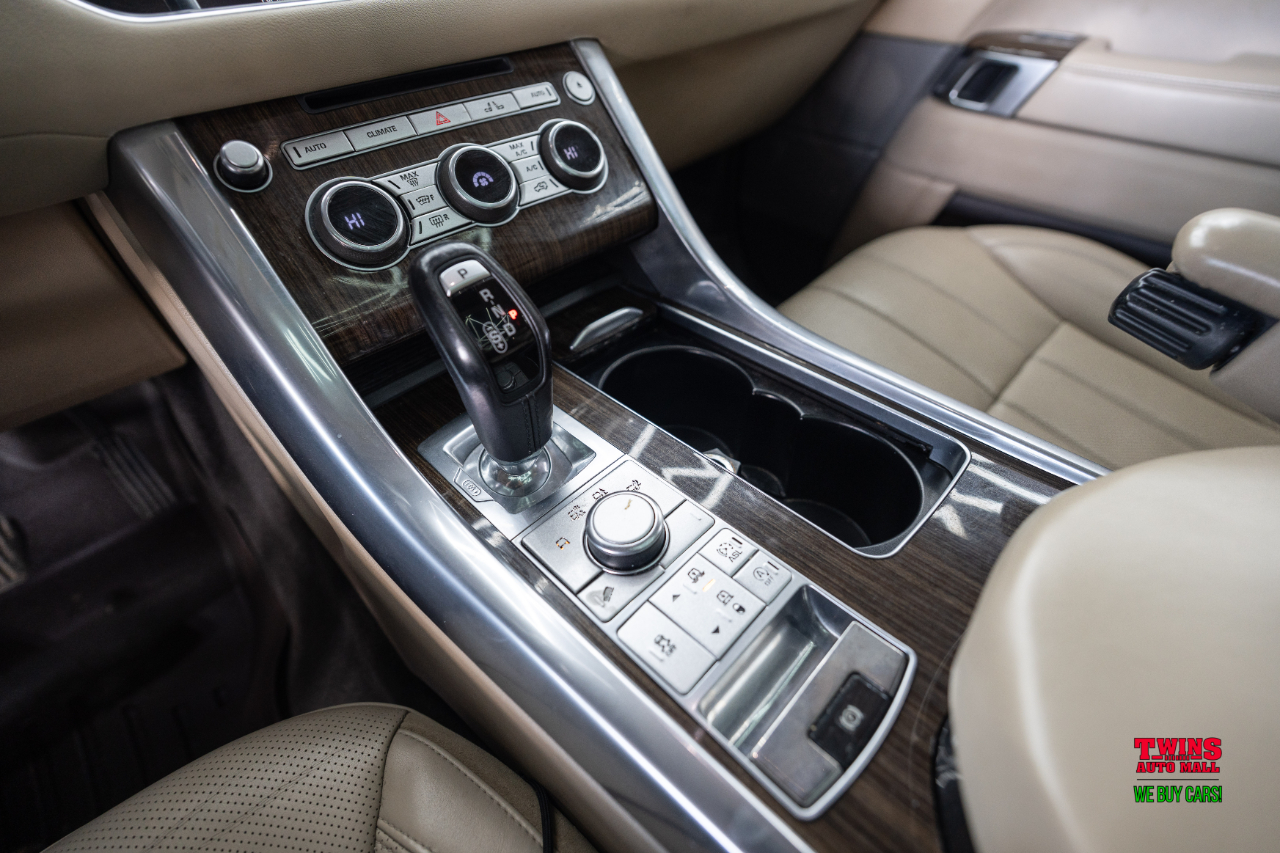 Land Rover Range Rover Sport 3.0L V6 Supercharged SE 2014