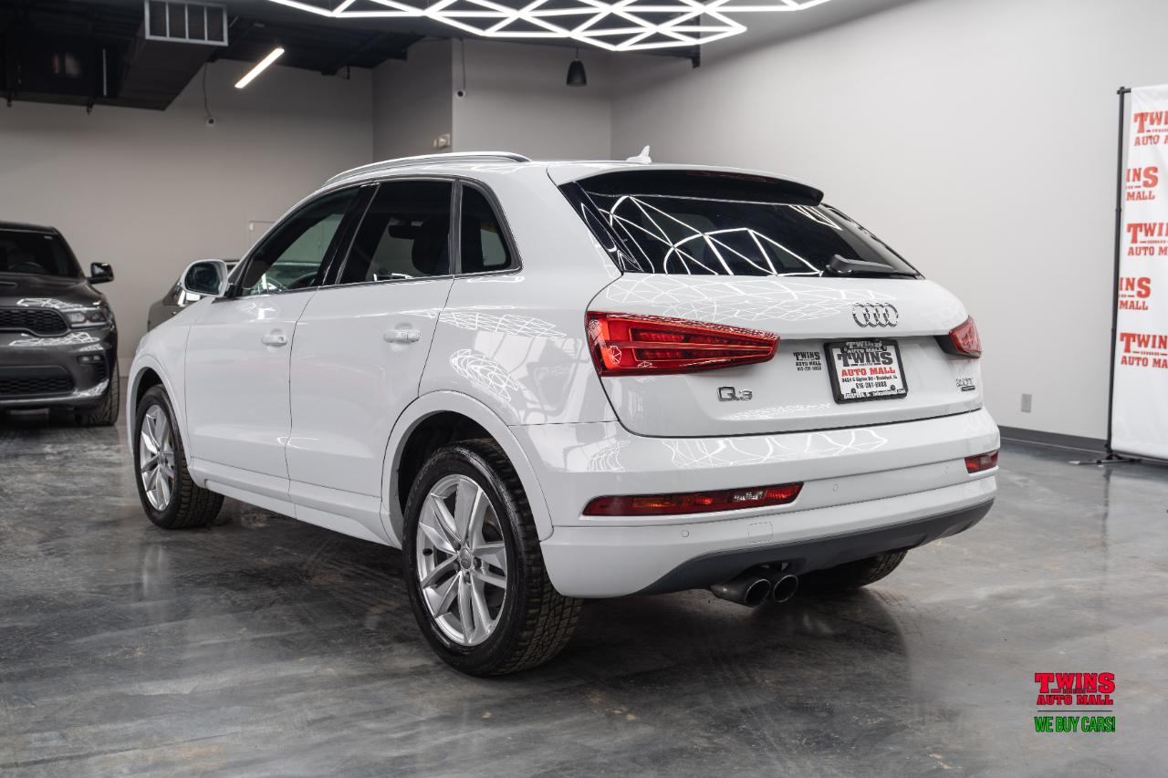 Audi Q3 2.0T quattro Premium Plus 2016