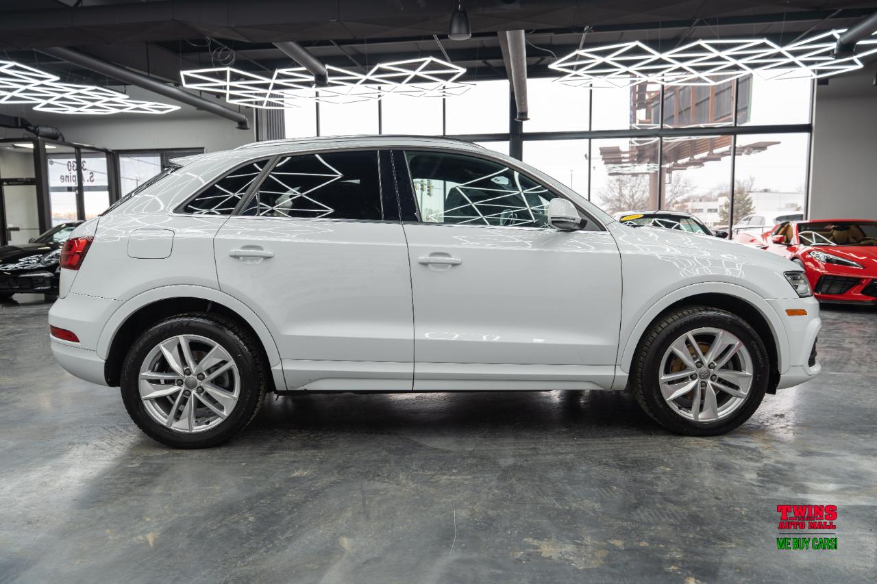 Audi Q3 2.0T quattro Premium Plus 2016