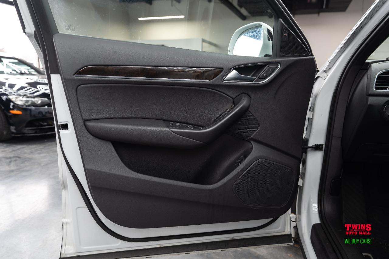 Audi Q3 2.0T quattro Premium Plus 2016