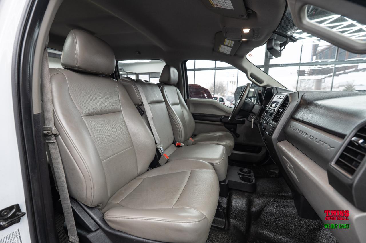 Ford F-350 SD XL Crew Cab DRW 2WD 2019