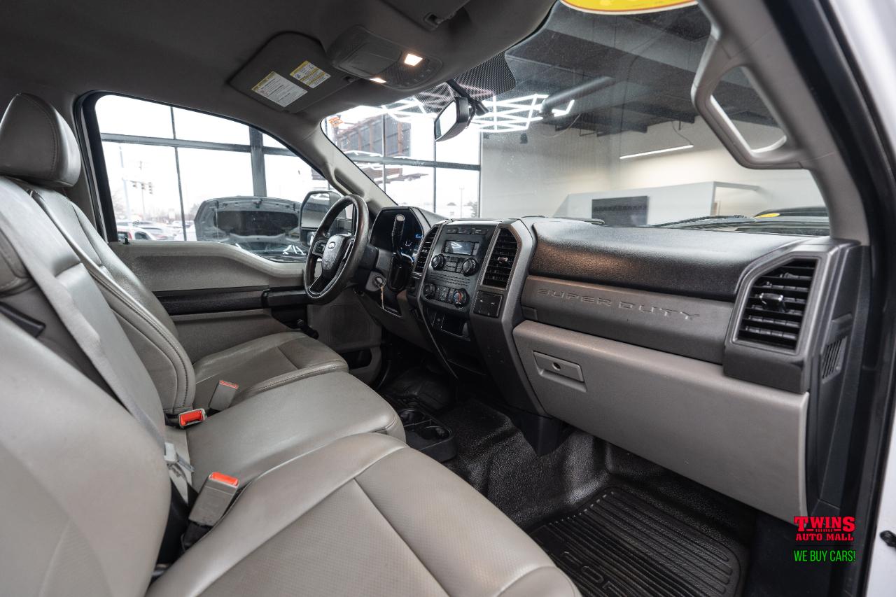 Ford F-350 SD XL Crew Cab DRW 2WD 2019