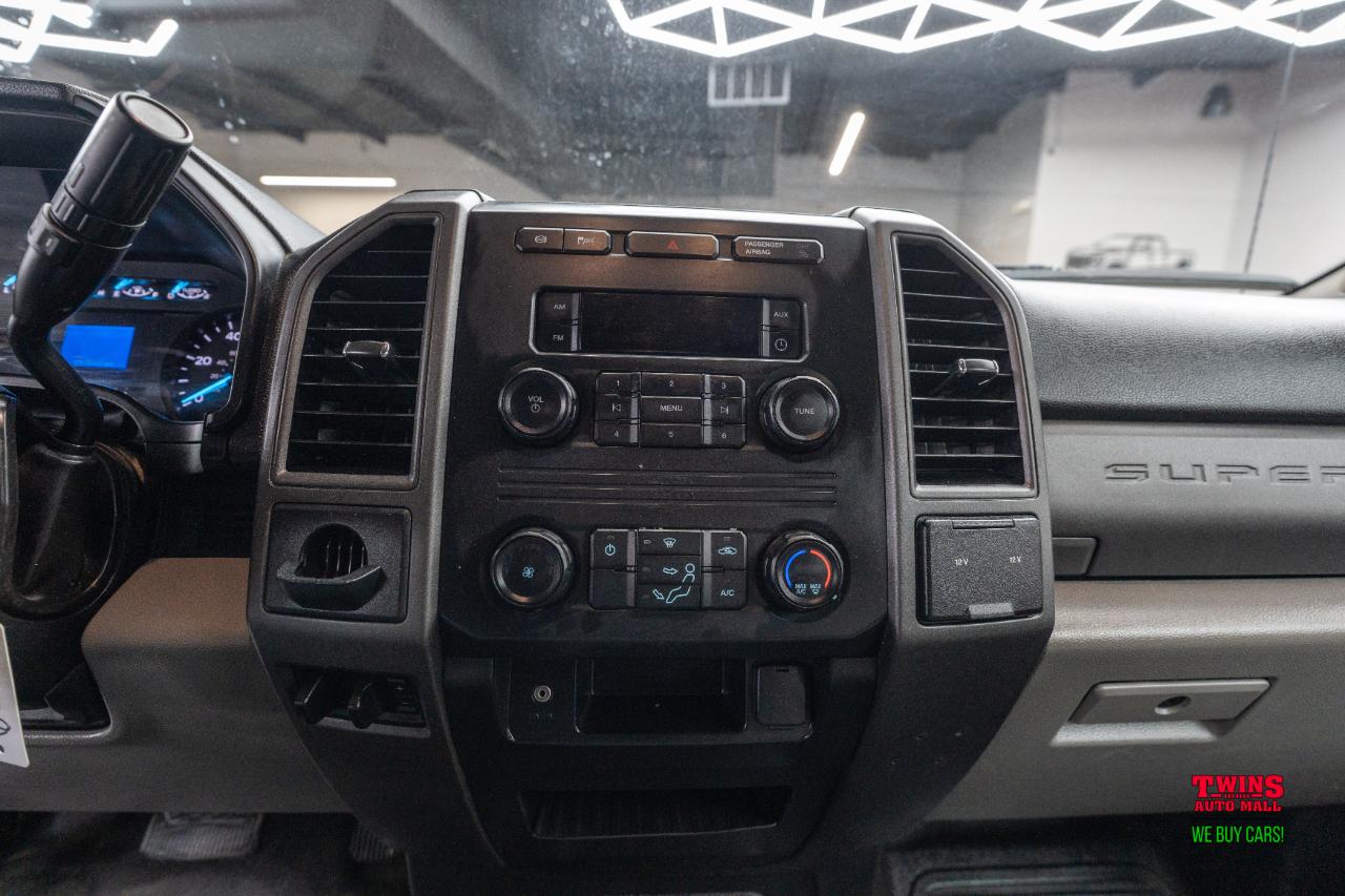 Ford F-350 SD XL Crew Cab DRW 2WD 2019