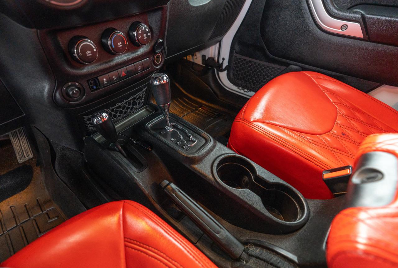 Jeep Wrangler JK Unlimited Sahara 4WD 2018