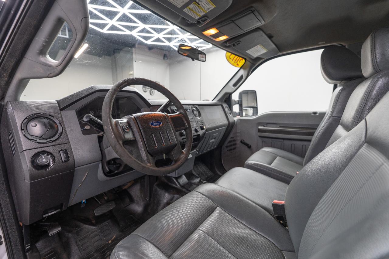 Ford F-350 SD XL Crew Cab 2WD DRW 2015