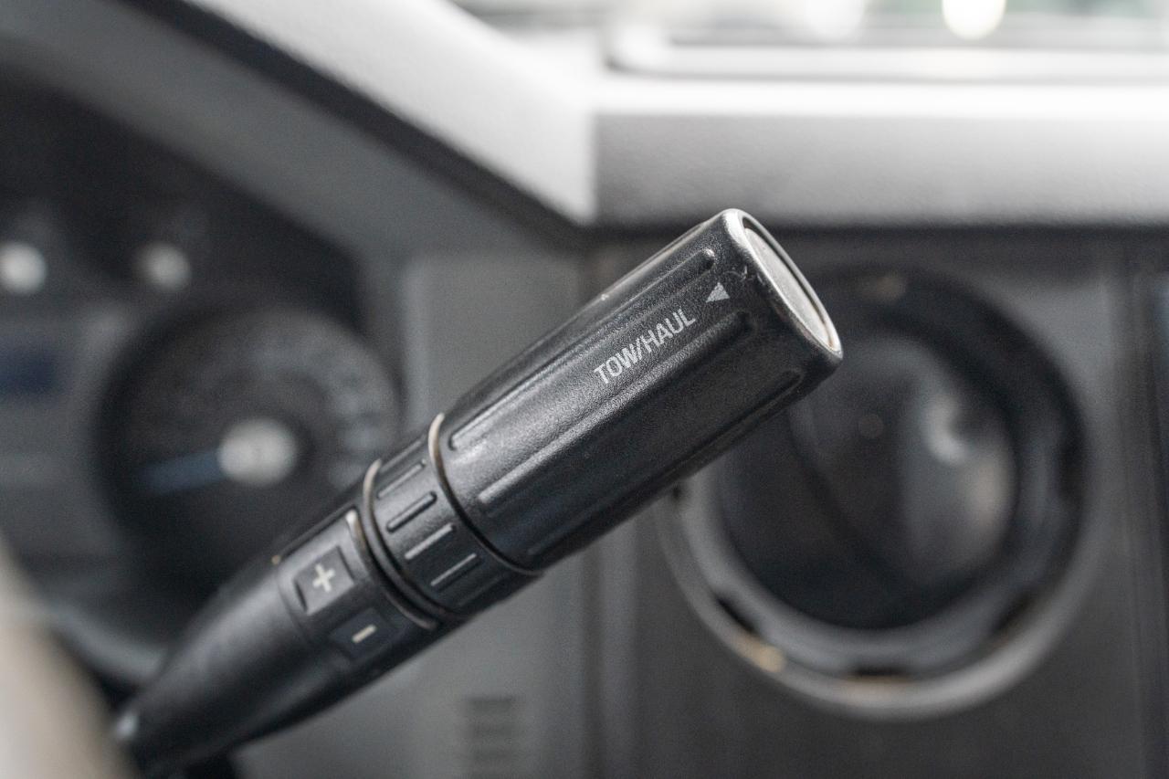 Ford F-350 SD XL Crew Cab 2WD DRW 2015