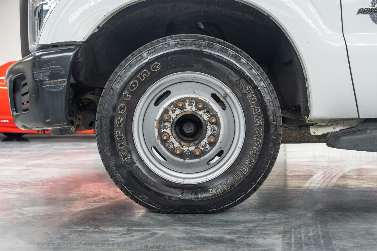 Ford F-350 SD XL Crew Cab 2WD DRW 2015