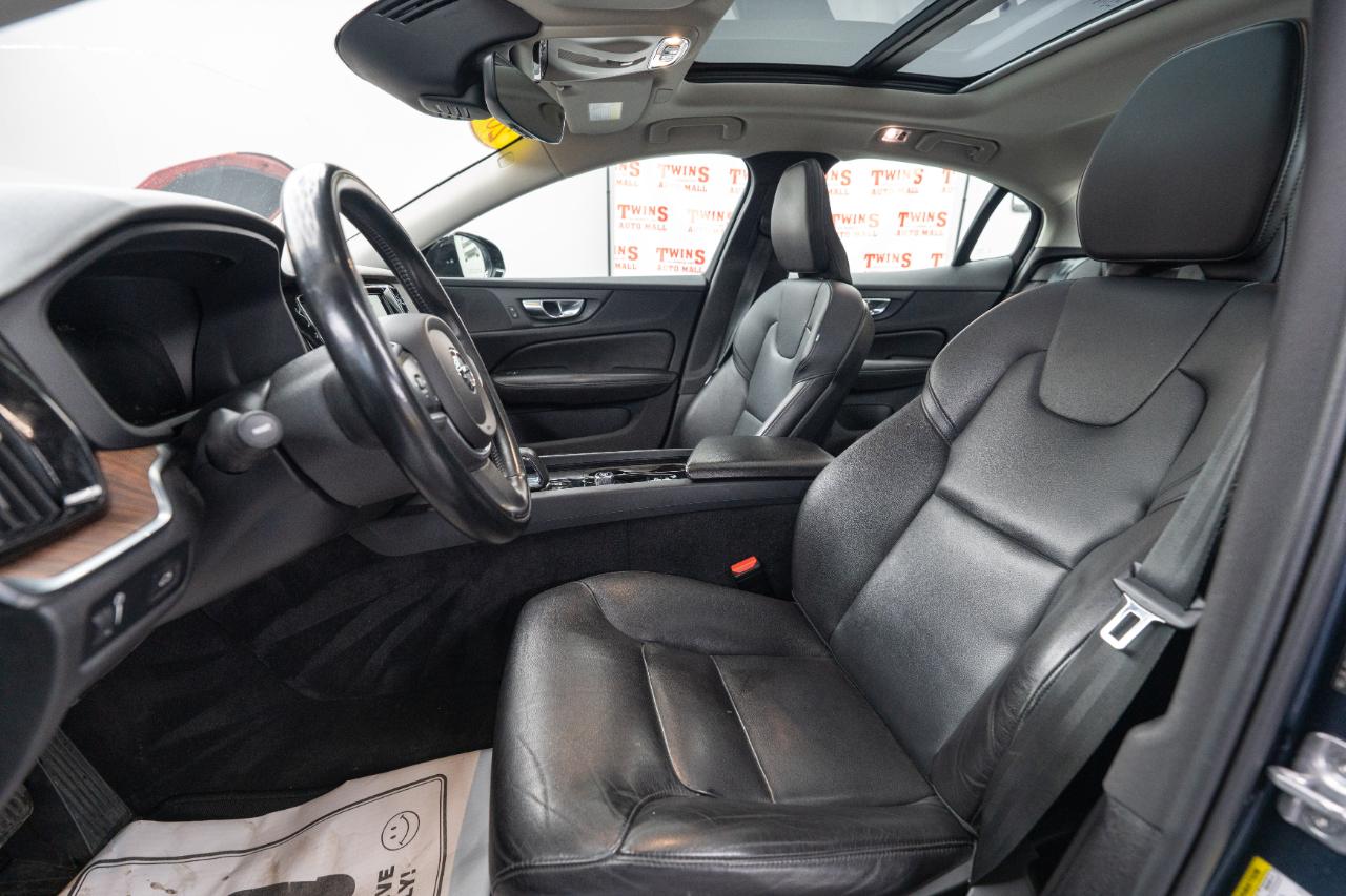 Volvo S60 B5 Momentum AWD 2022