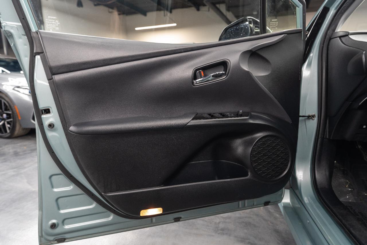 Toyota Prius L Eco 2019