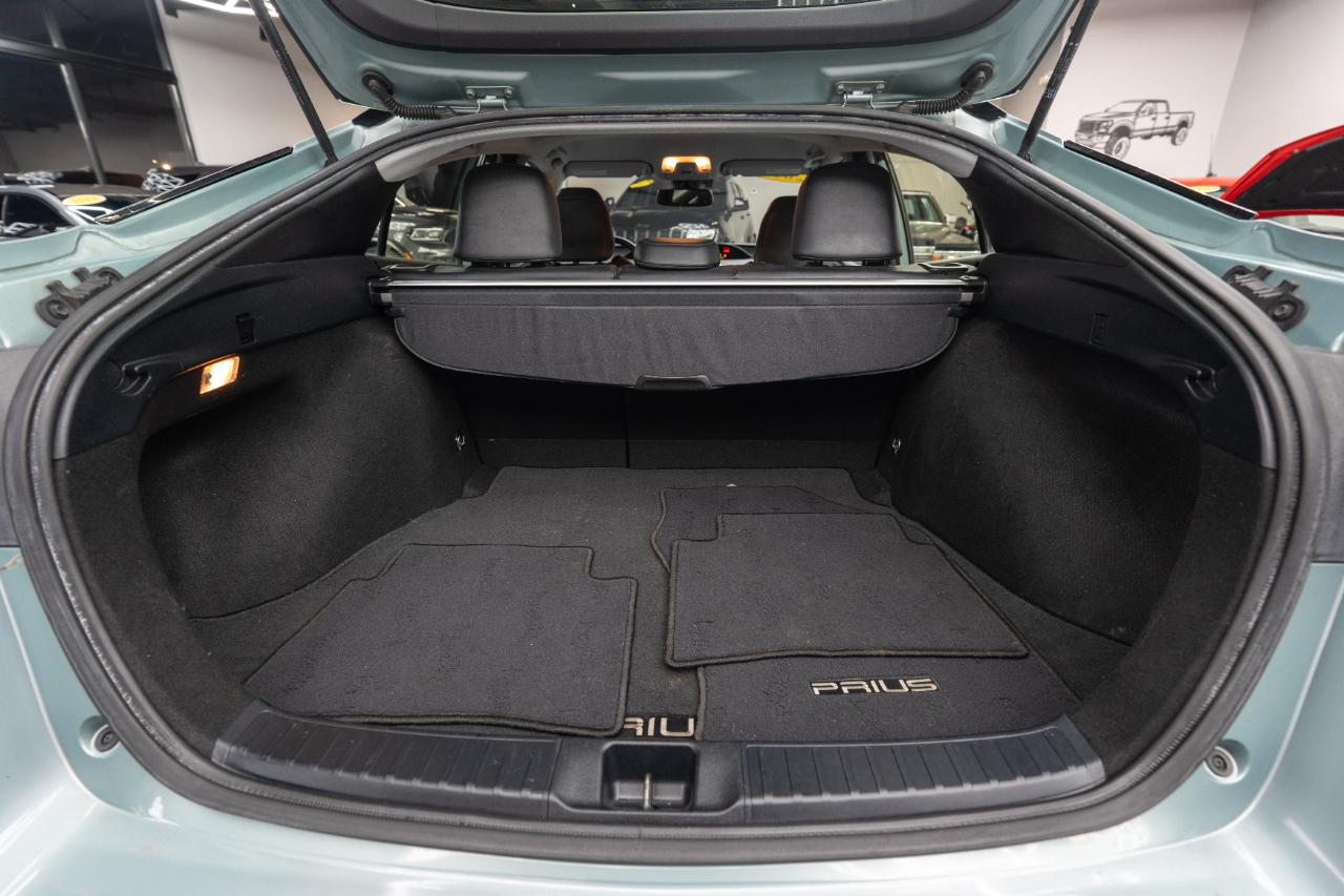 Toyota Prius L Eco 2019