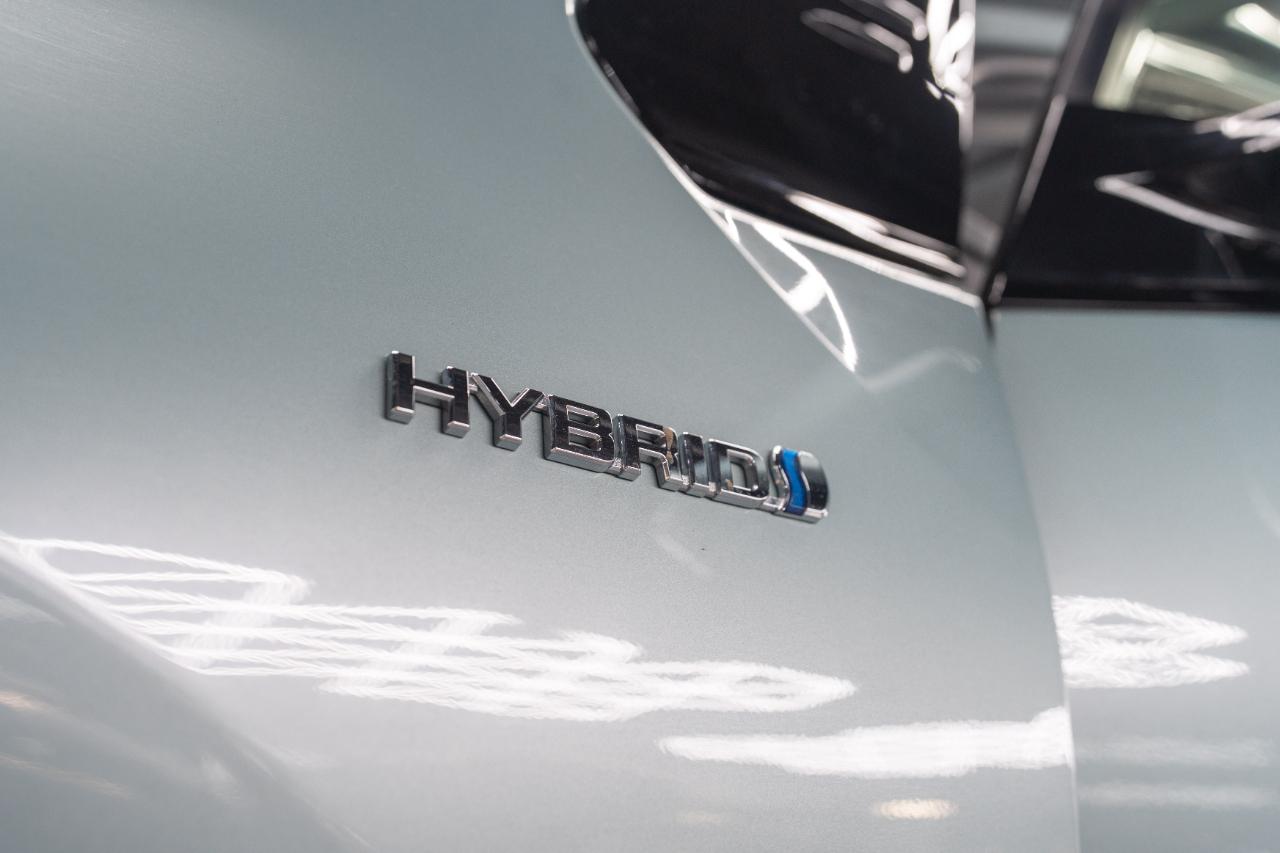 Toyota Prius L Eco 2019