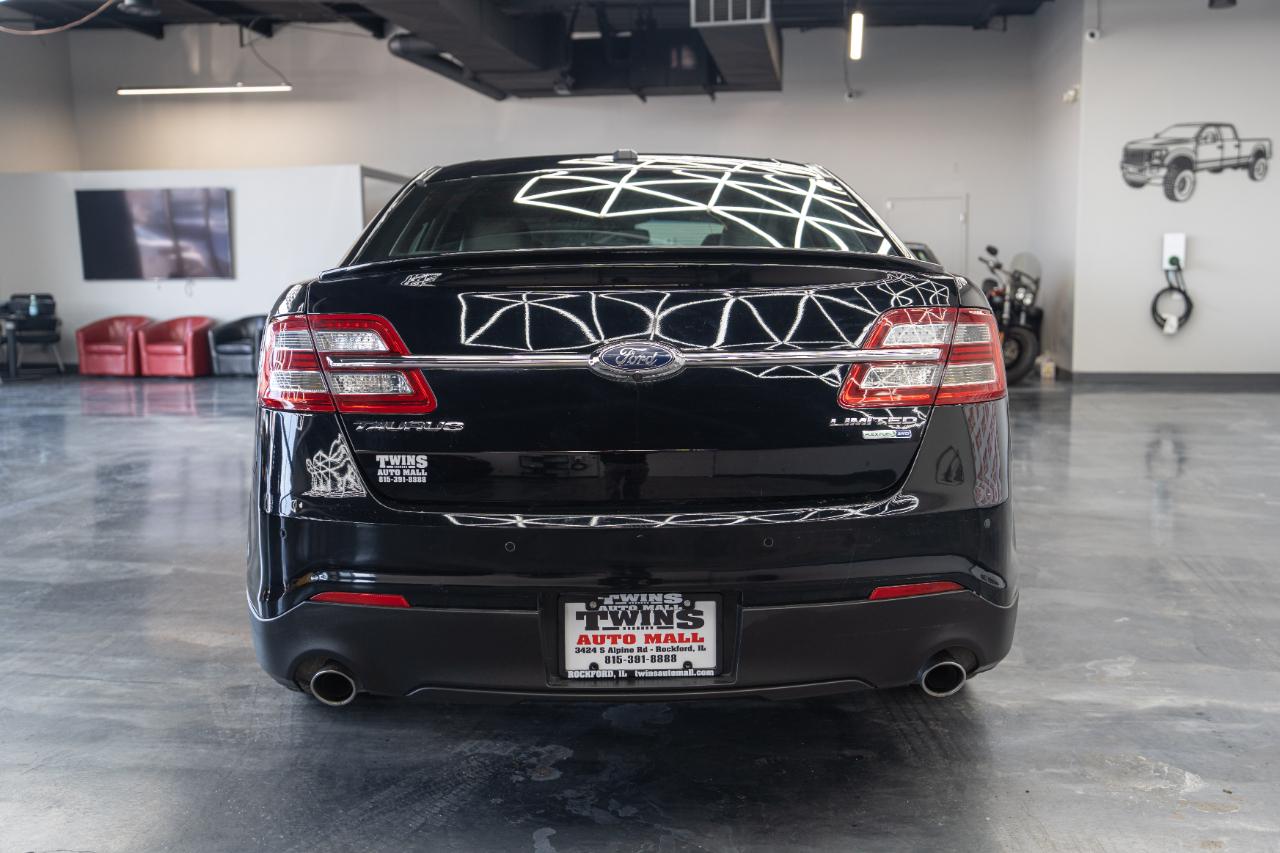 Ford Taurus Limited AWD 2018