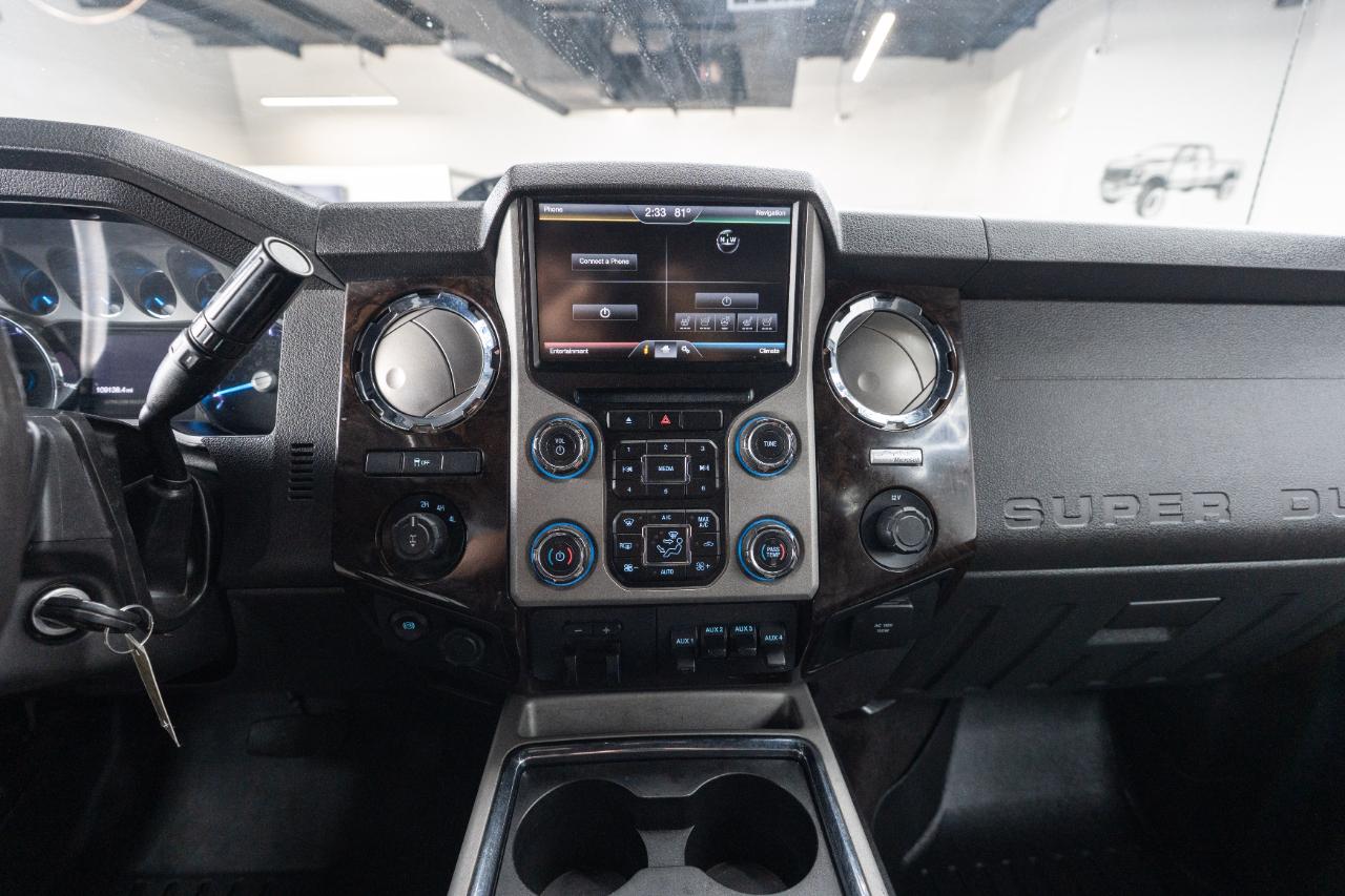 Ford F-350 SD Lariat Crew Cab 4WD 2015