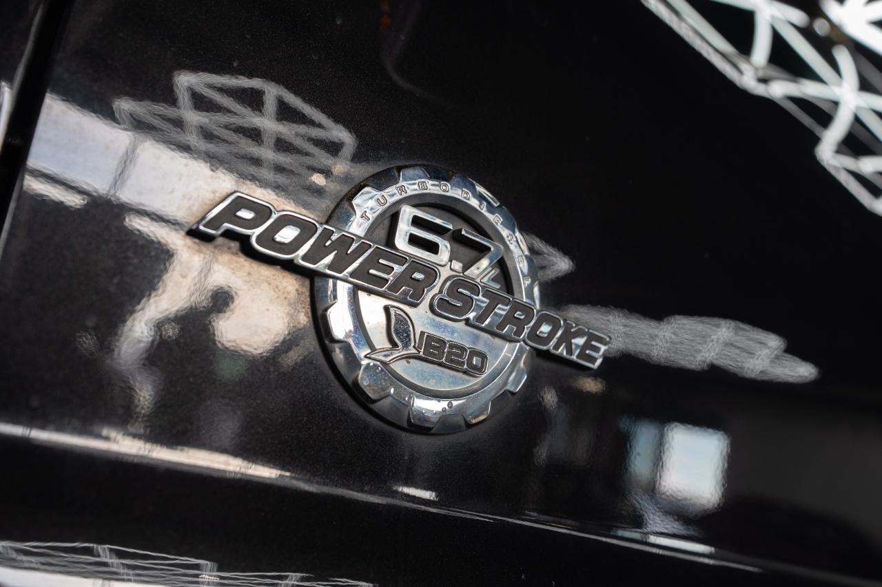 Ford F-350 SD Lariat Crew Cab 4WD 2015